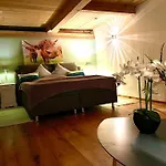 公寓 Mit Luxusbad, Terrasse Ostseenaehe 格雷姆斯多夫