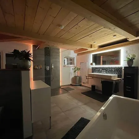 Mit Luxusbad, Terrasse Ostseenaehe *