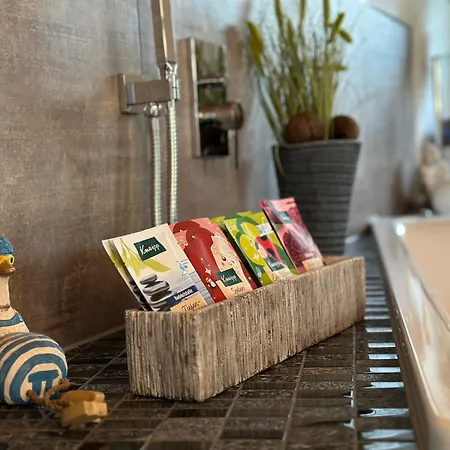 Mit Luxusbad, Terrasse Ostseenaehe Apartment